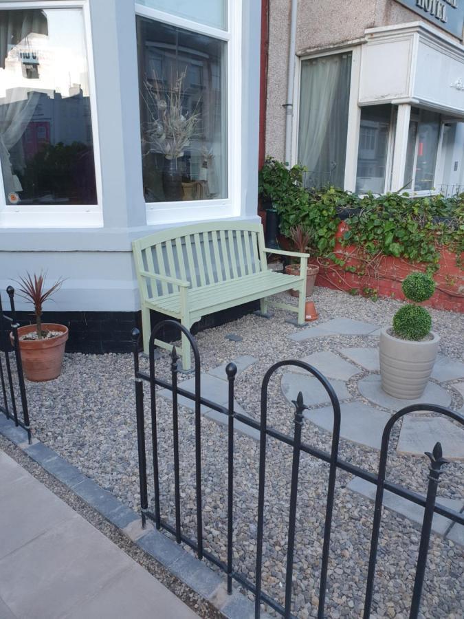 J'S Mayfair Guest House 블랙풀 외부 사진