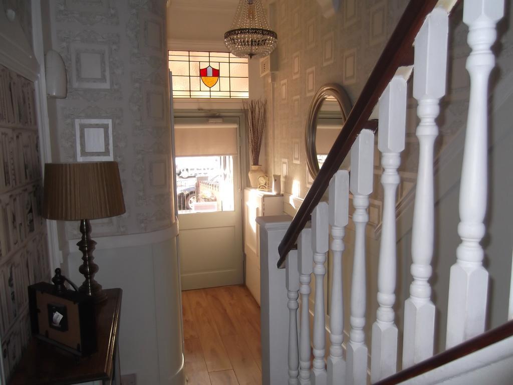 J'S Mayfair Guest House 블랙풀 외부 사진